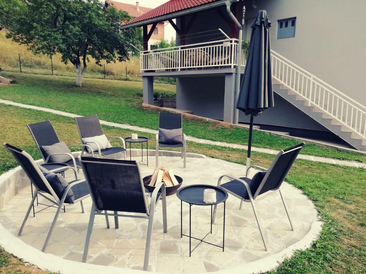 Artisan House Meraki Udbina Εξωτερικό φωτογραφία